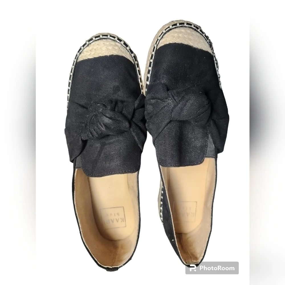 Kaari Blue black knot